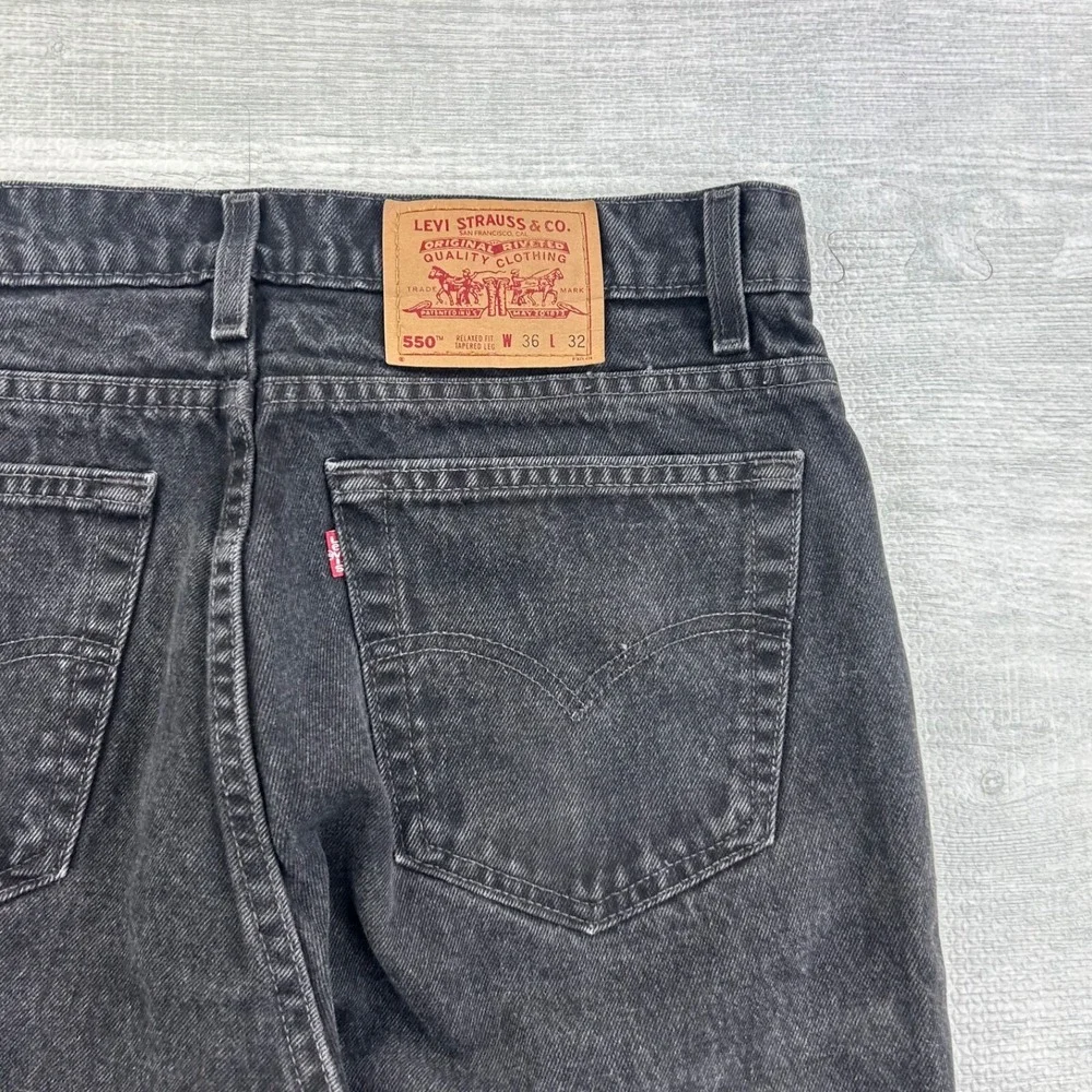 Vintage 90s Levis 550 Jeans Size 36x32 Black Relaxed‎ Fit Tapered Leg Pants